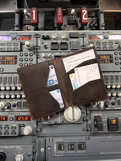 Fully loaded AERO wallet inside 737